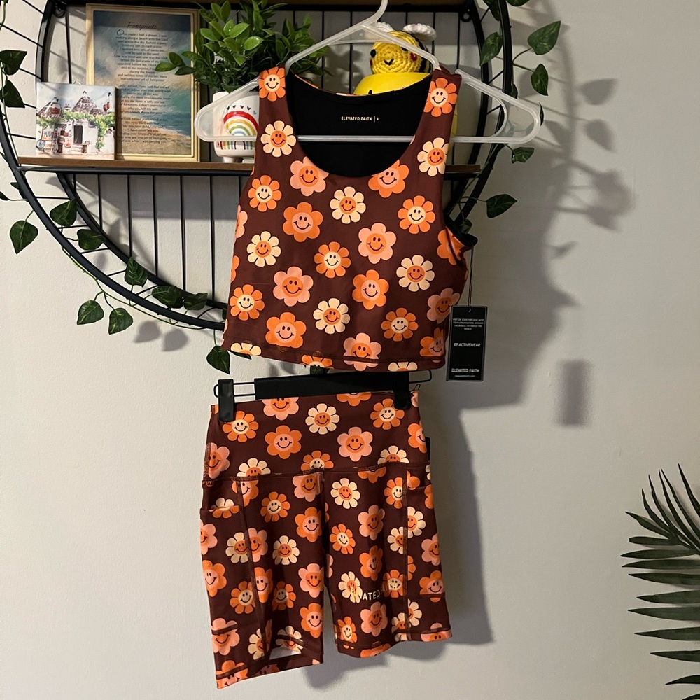 Elevated Faith Athletic Set - Flower & Smiley Design 🌼